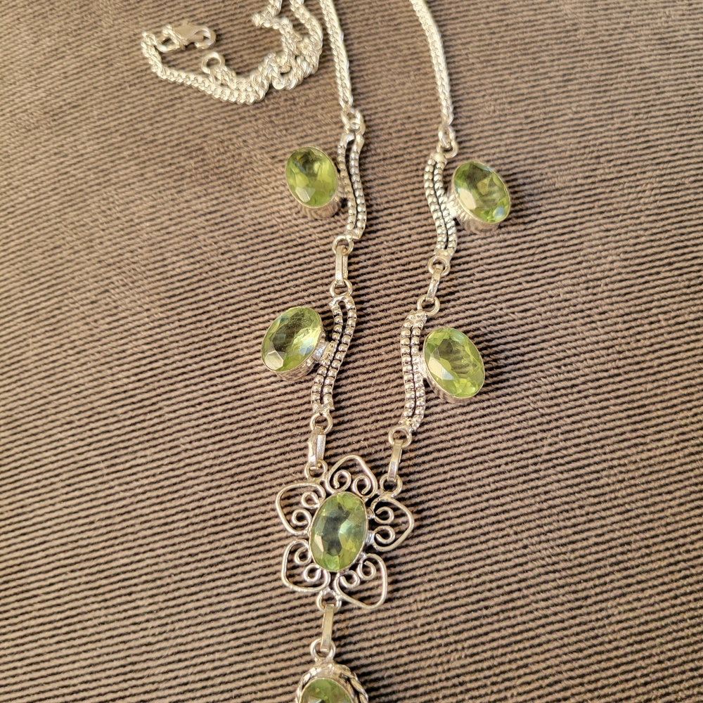 Elegant Silver And Green Gemstone Necklace. PeridotGreen Crystal Quartz Necklace - Picture 4 of 4